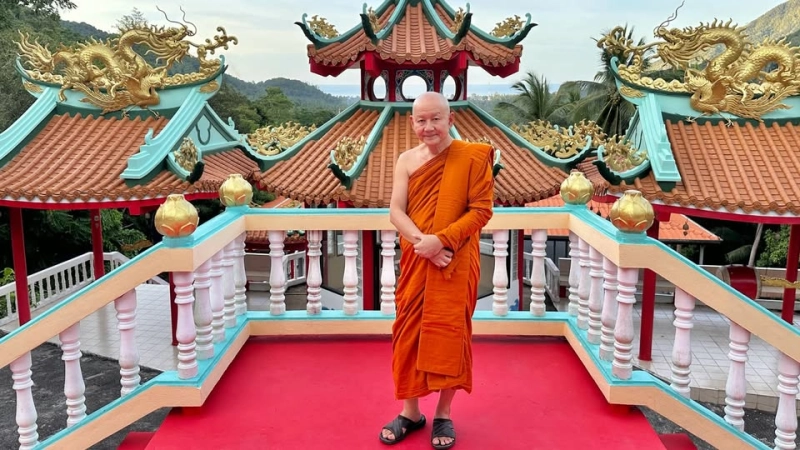 A Wonderful Life with Monk Ajahn Maitree