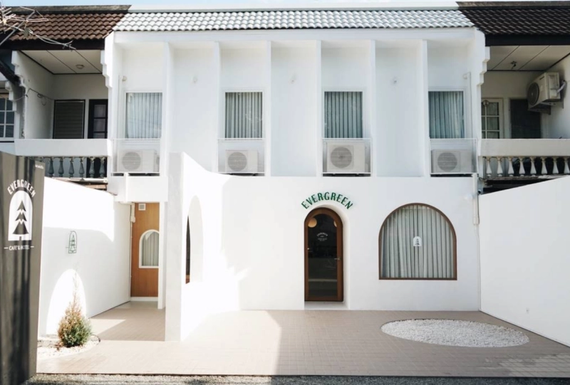 Evergreen Cafe Hotel