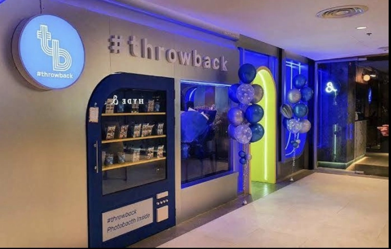 Throwback.bkk Rooftop Bar