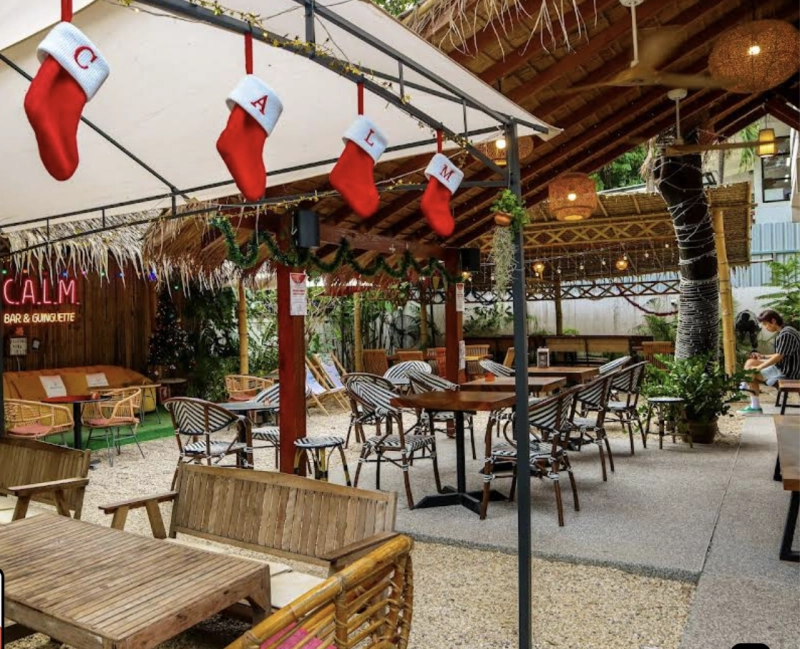 Valentine's Day-Under The Moon