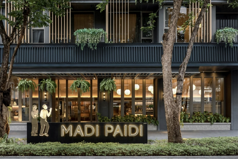 Madi Paidi Bangkok, Autograph Collection
