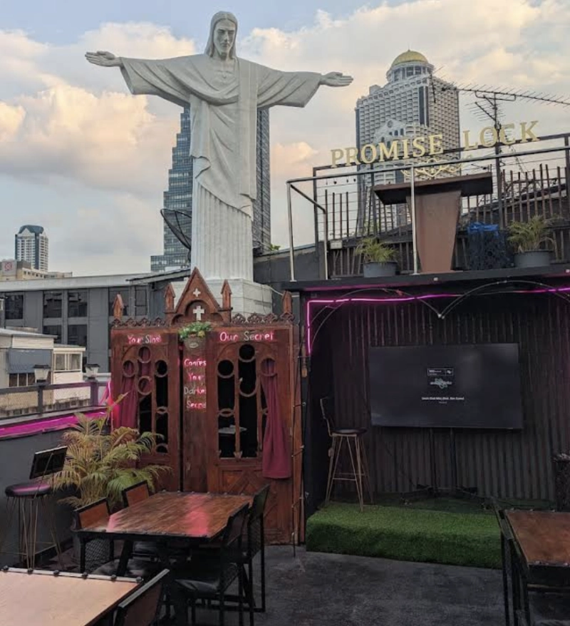 Attitude Fusion Restaurant & Rooftop Bar