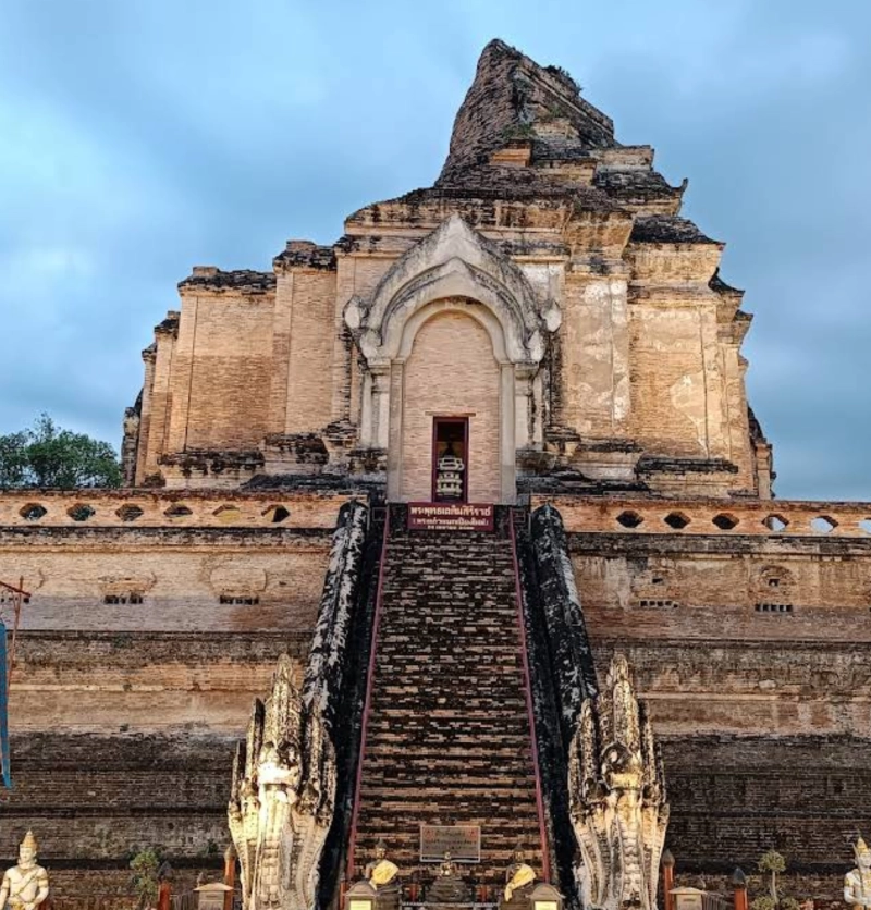 Wat Chedi Luang Worawihan