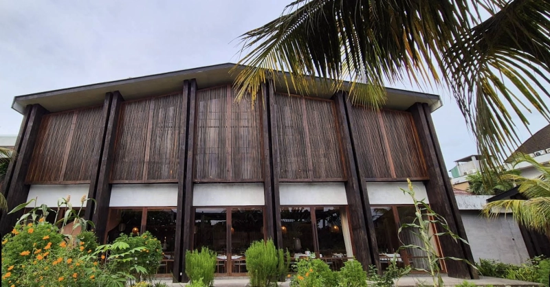 Syrco BASE - RESTAURANT and BAR