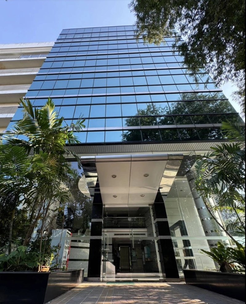 Permpoom Building