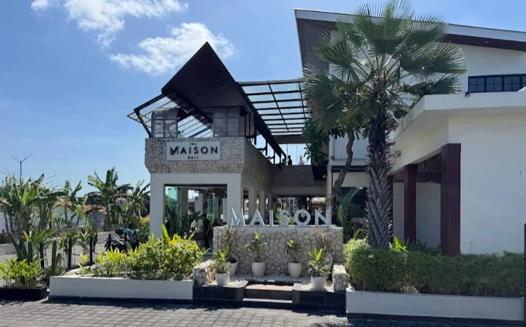 De Maison Restaurant & Bar
