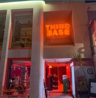 Wuunwine @Thirdbase