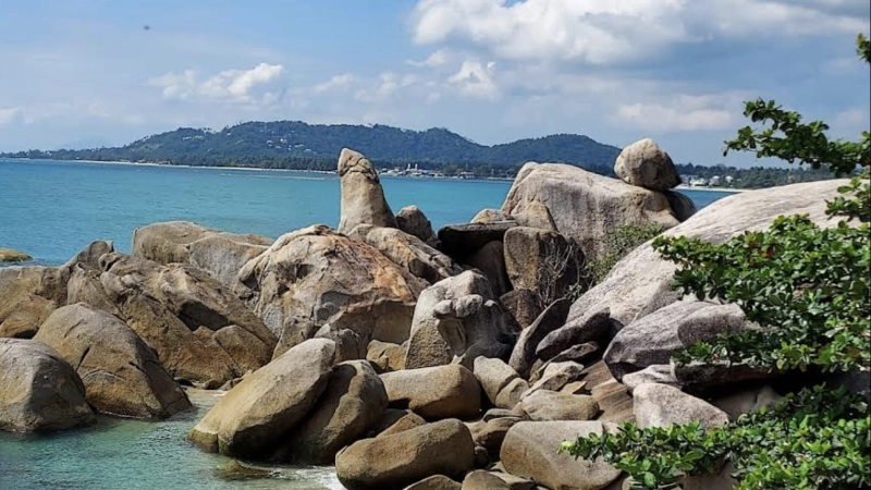 Hin Ta Hin Yai