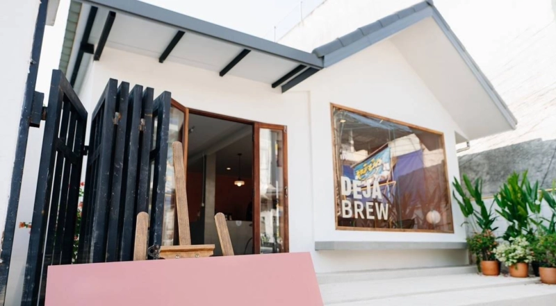 Déjà Brew Café And Gallery