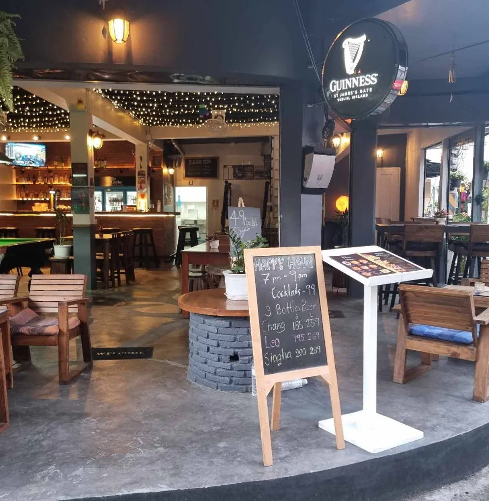 The Globe Bar & Restaurant